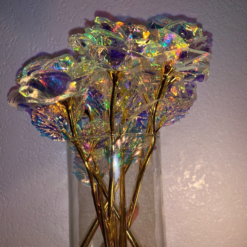 🥳🌲🎁🛍 12 rainbow iridescent hologram Valentines - Picture 3 of 3